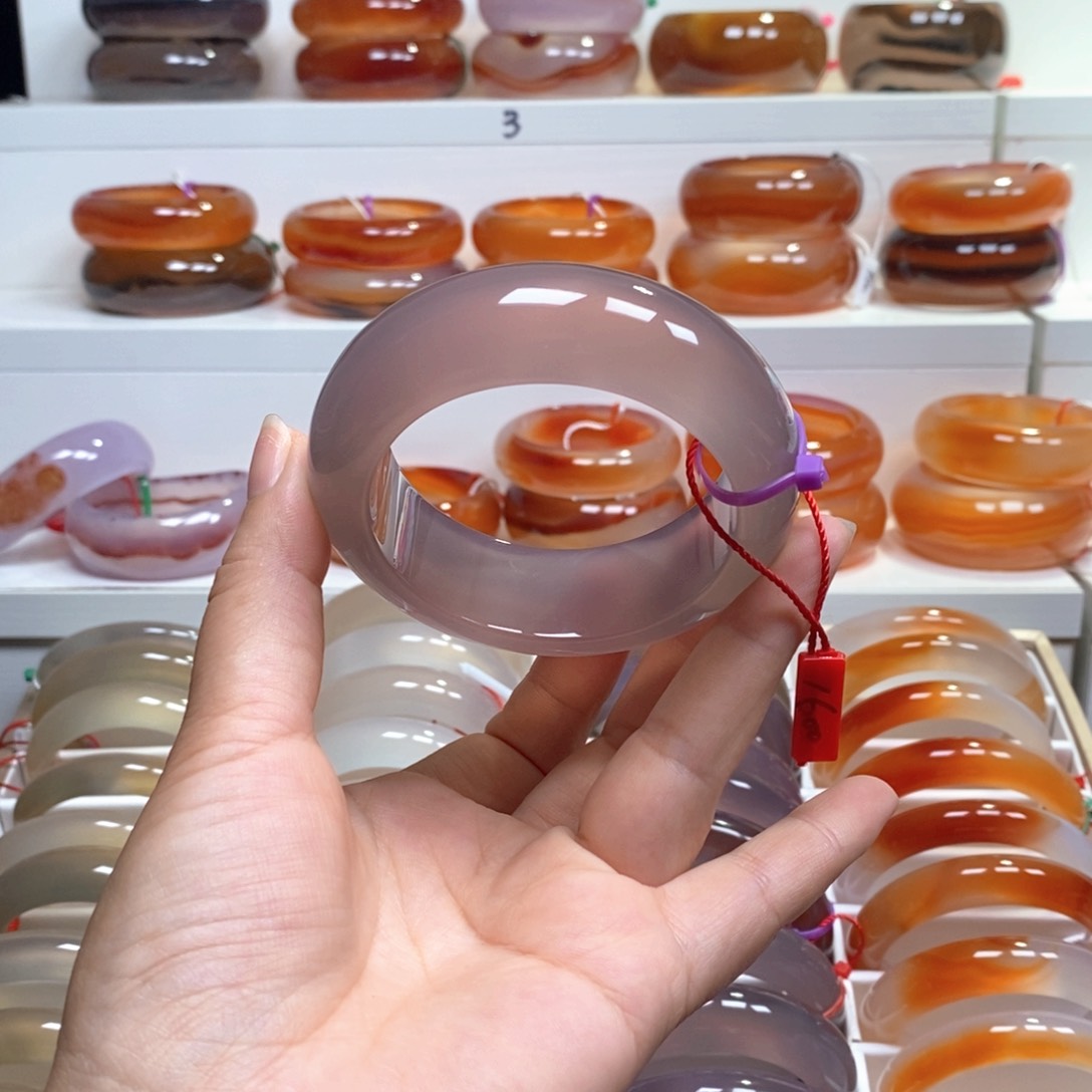 玛瑙/玉髓手镯未镶嵌想****疼