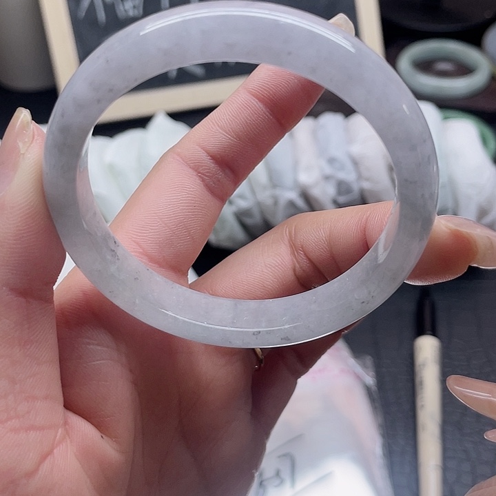 石英岩玉未镶嵌手镯75