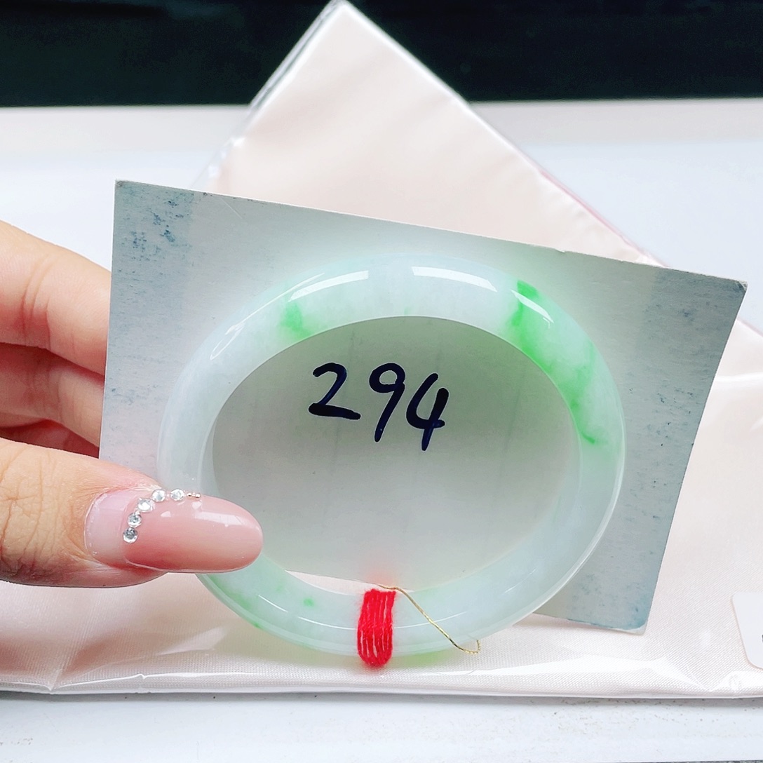 翡翠未镶嵌手镯 贵妃55+