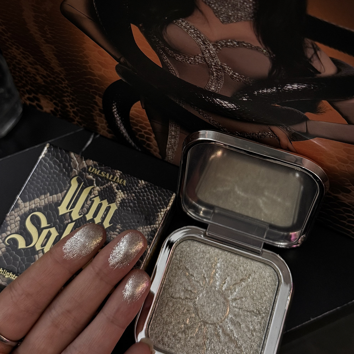 UM•SALIMA 厦莉娜 高光修容盘 组合盘