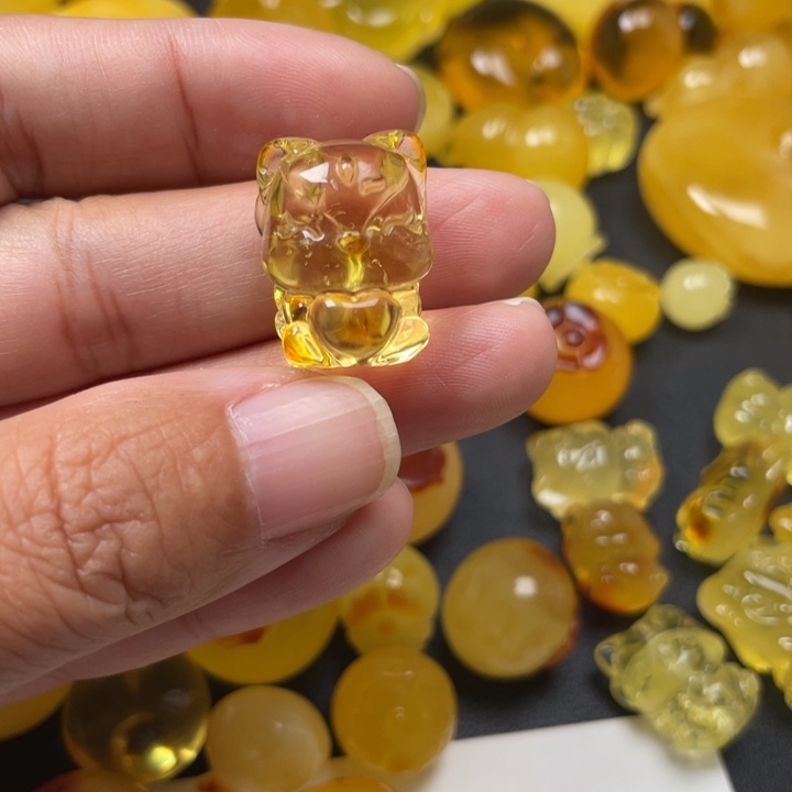 琥珀未镶嵌裸石蜜蜡狐狸