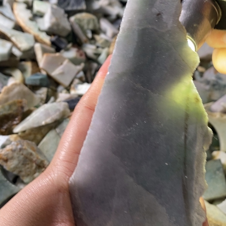 翡翠颈饰未镶嵌天然翡翠