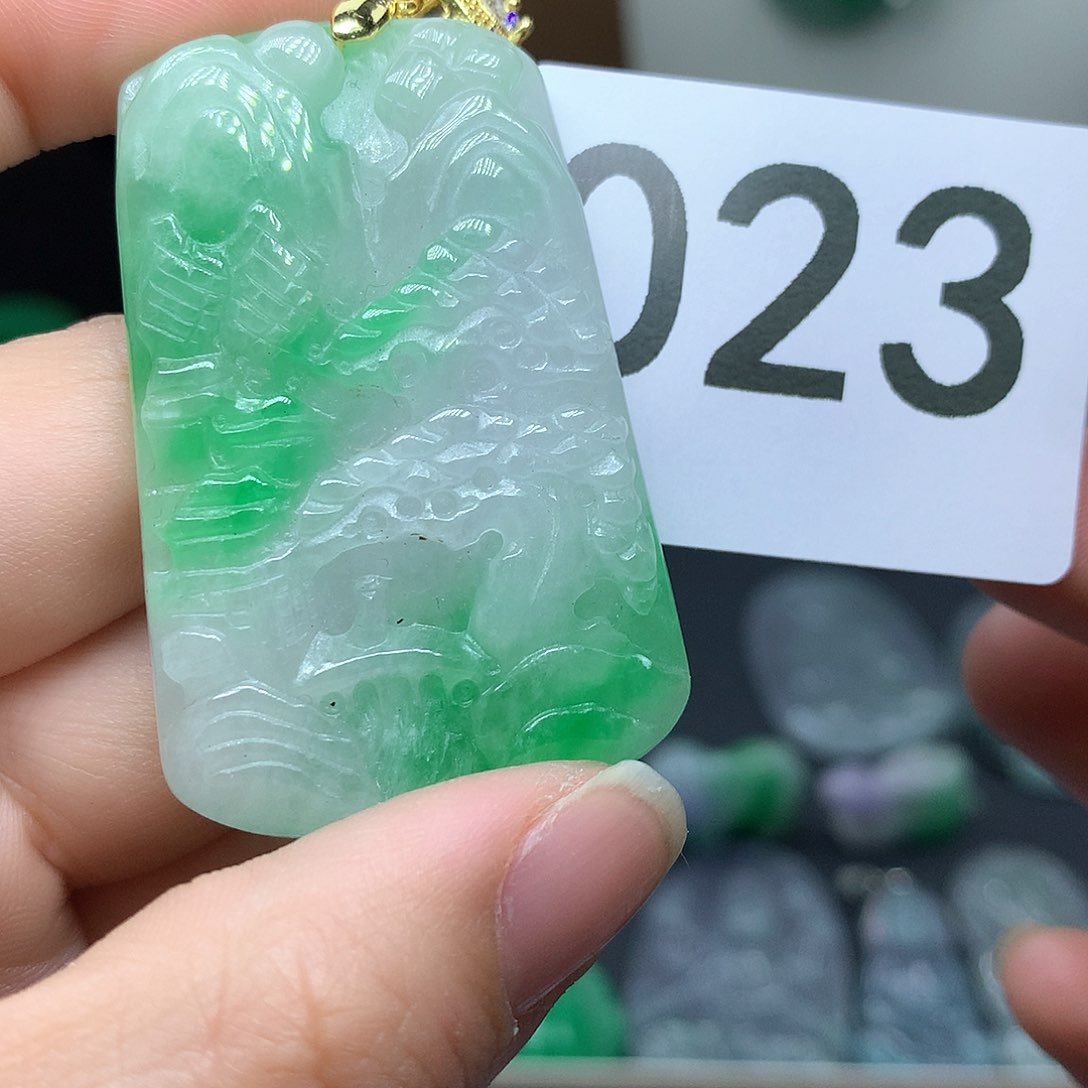 翡翠颈饰未镶嵌翡翠