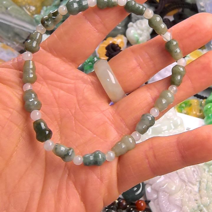 翡翠颈饰未镶嵌手串