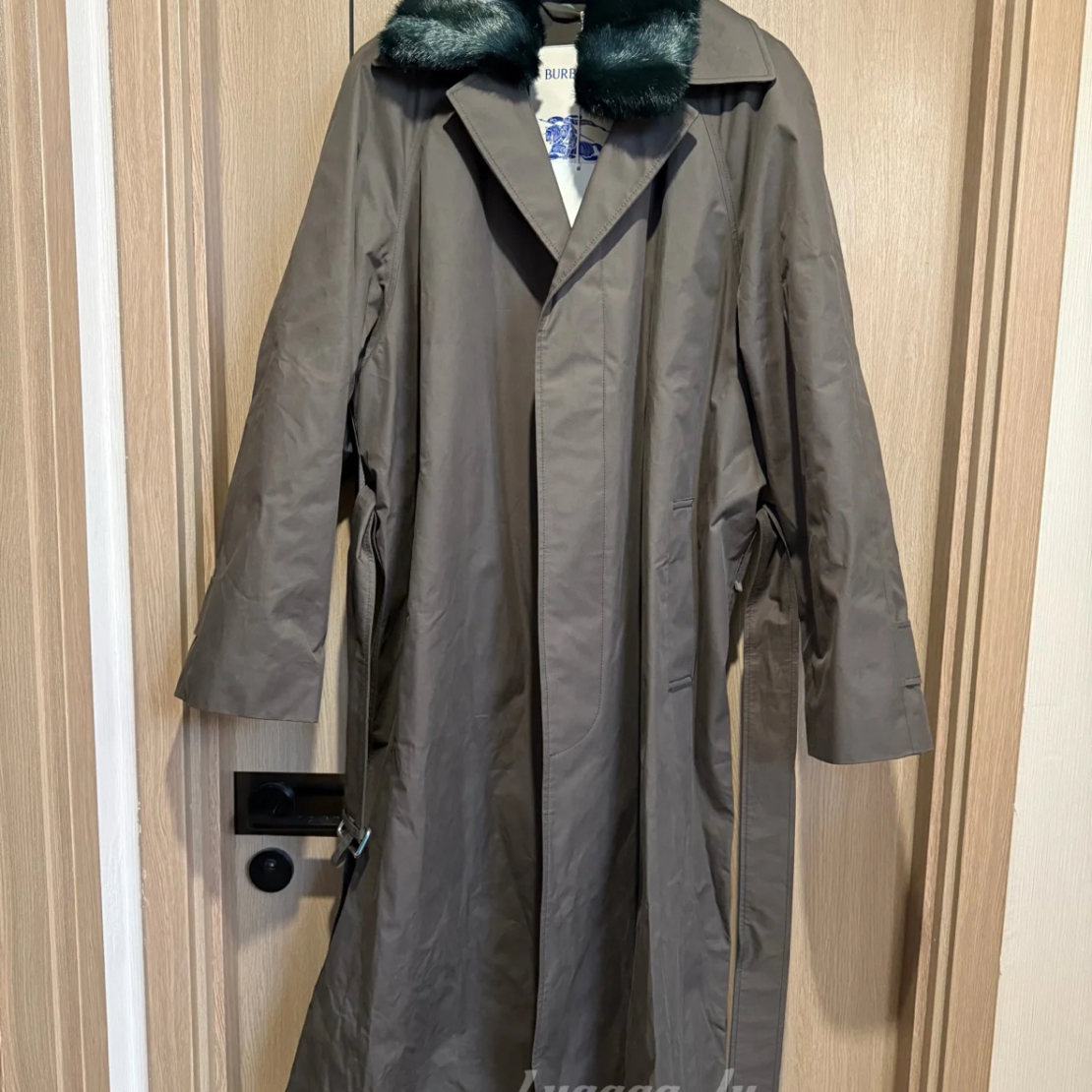 未使用 BURBERRY/博柏利 毛领纯色束腰带风衣 毛领可拆卸 秀款