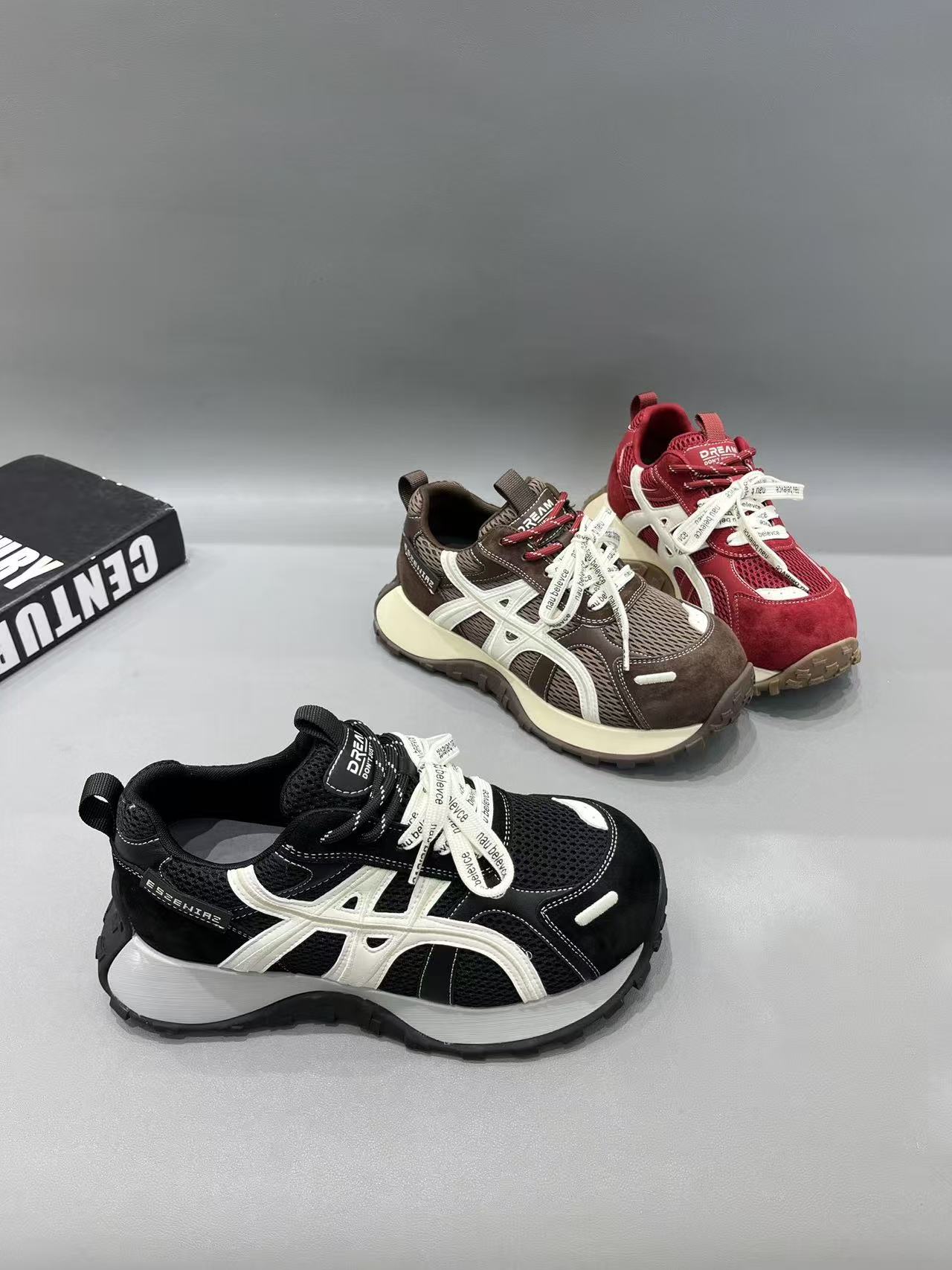 2025时尚休闲运动鞋百搭厚底德训鞋秋季新款爆款女鞋透气阿甘鞋