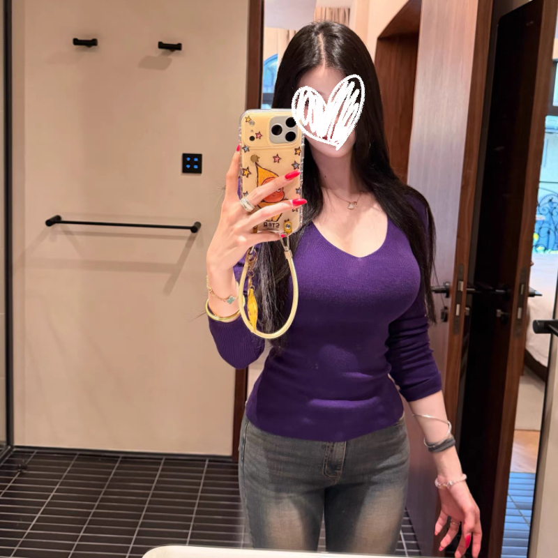 【魅惑伊人】秋冬三色性感纯欲大V领长袖修身显瘦针织打底衫女