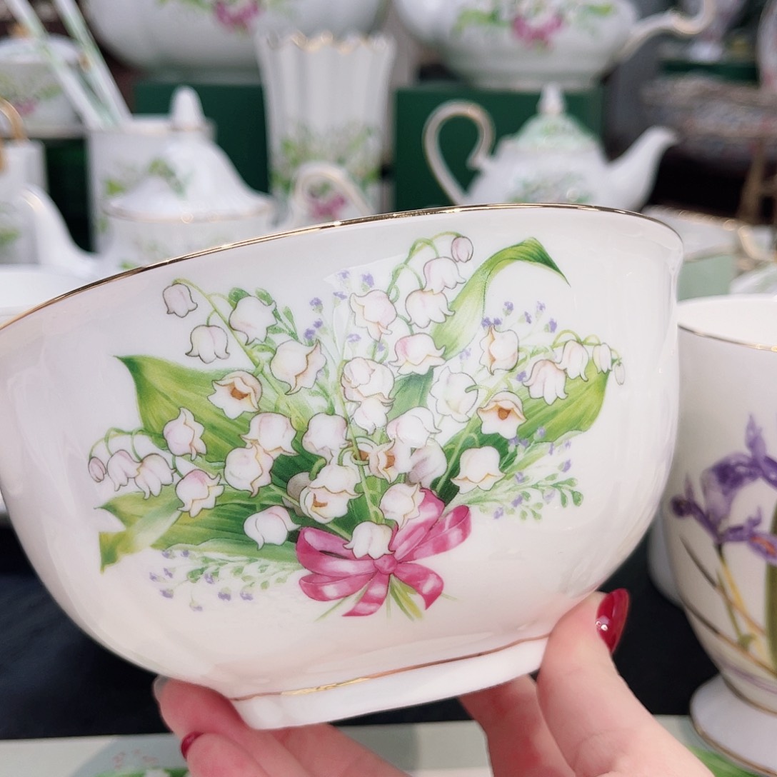 骨瓷4个面碗—————————————