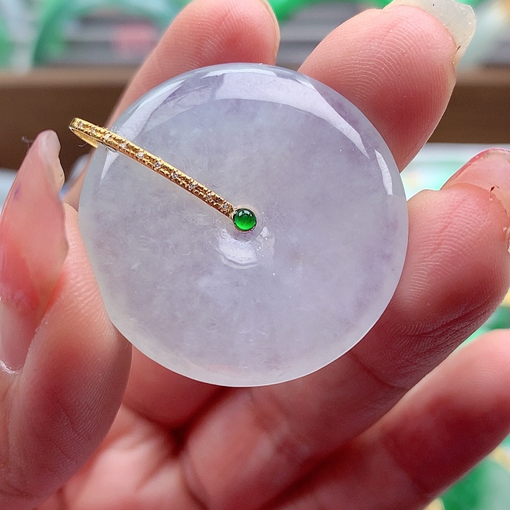 翡翠颈饰18K金镶嵌翡翠