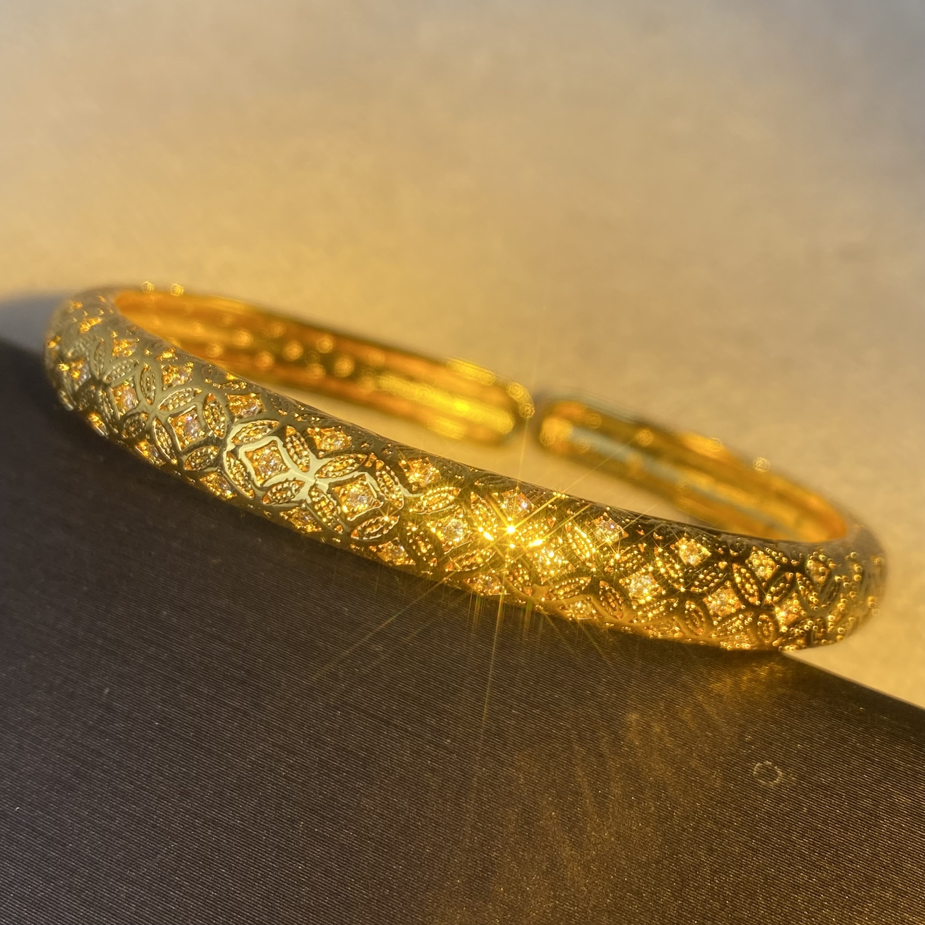 6734手镯--轻奢时尚设计首饰送礼盒