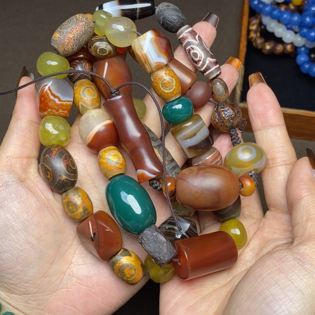 玛瑙/玉髓颈饰未镶嵌