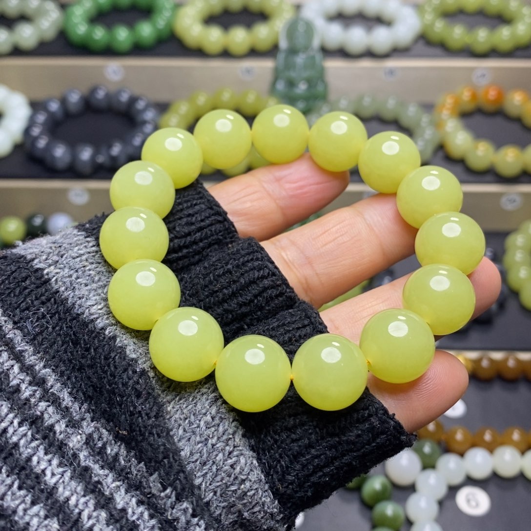 和田玉未镶嵌手串