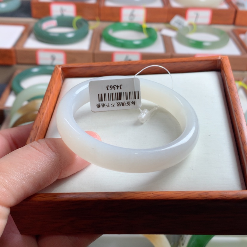 【闪购商品】和田玉手镯未镶嵌50.6