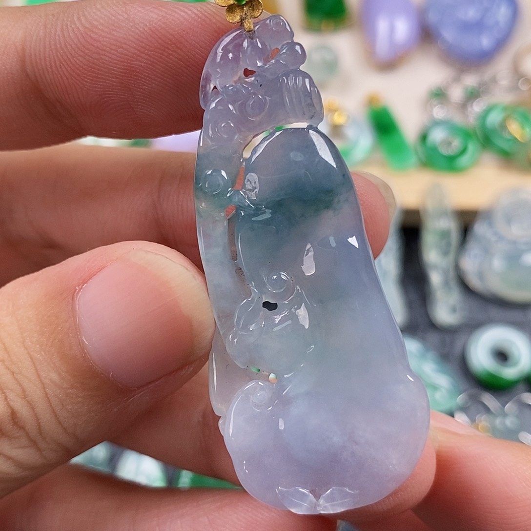 翡翠18K金镶嵌颈饰翡翠