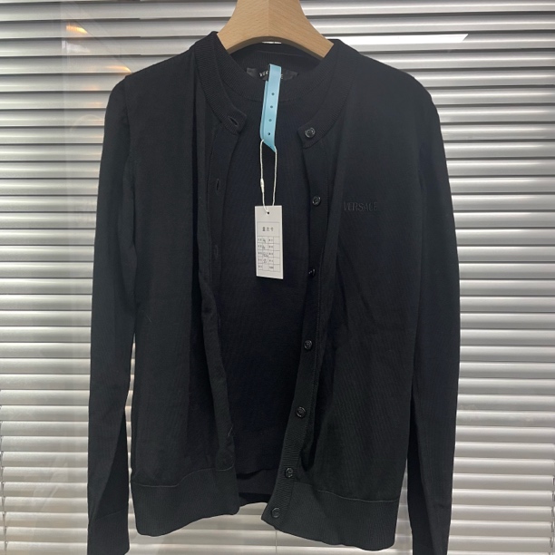 99新 VERSACE/范思哲 黑色羊毛针织开衫两件套/40码/A04416