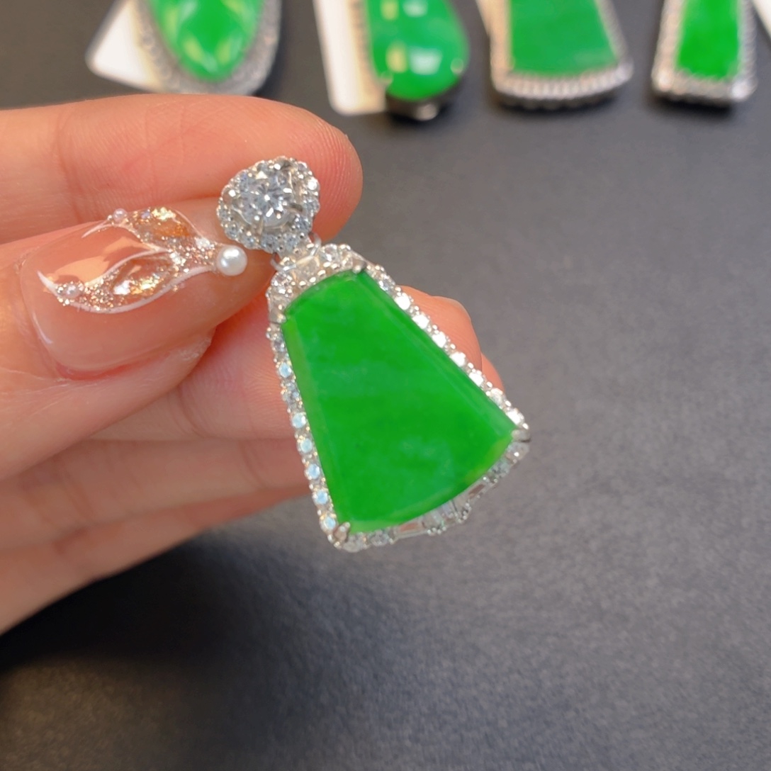 翡翠银S925镶嵌颈饰