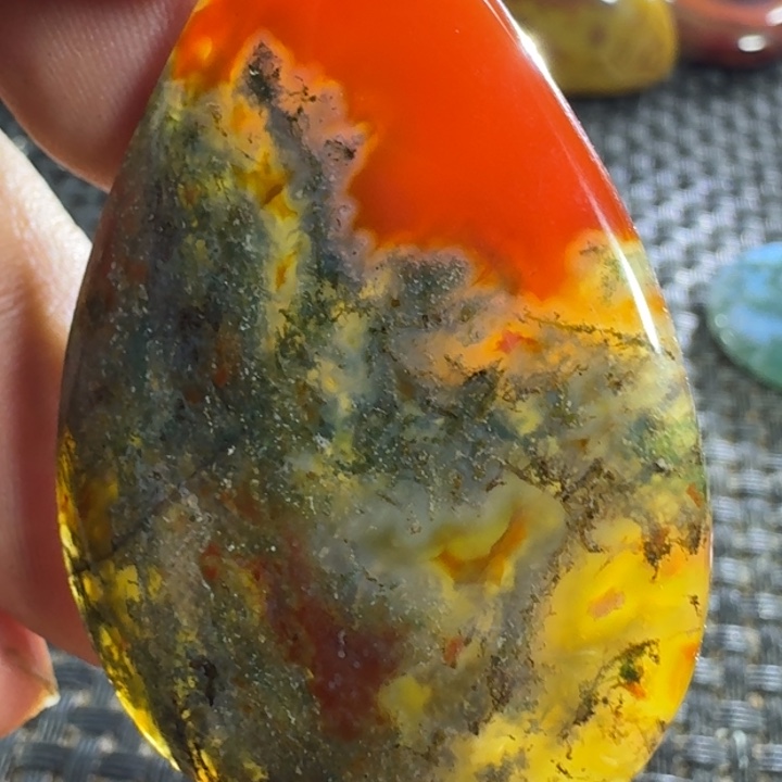 天***角玛瑙/玉髓未镶嵌颈饰