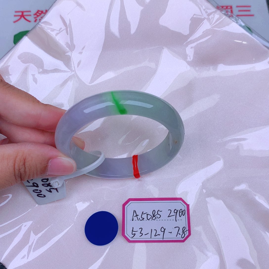翡翠手镯未镶嵌缅甸翡翠