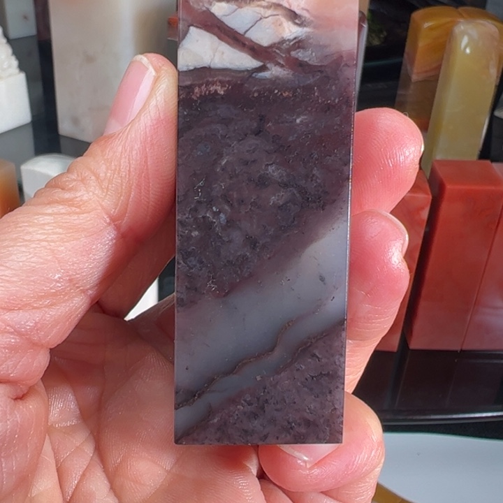 8***7老挝石我们的确是一个