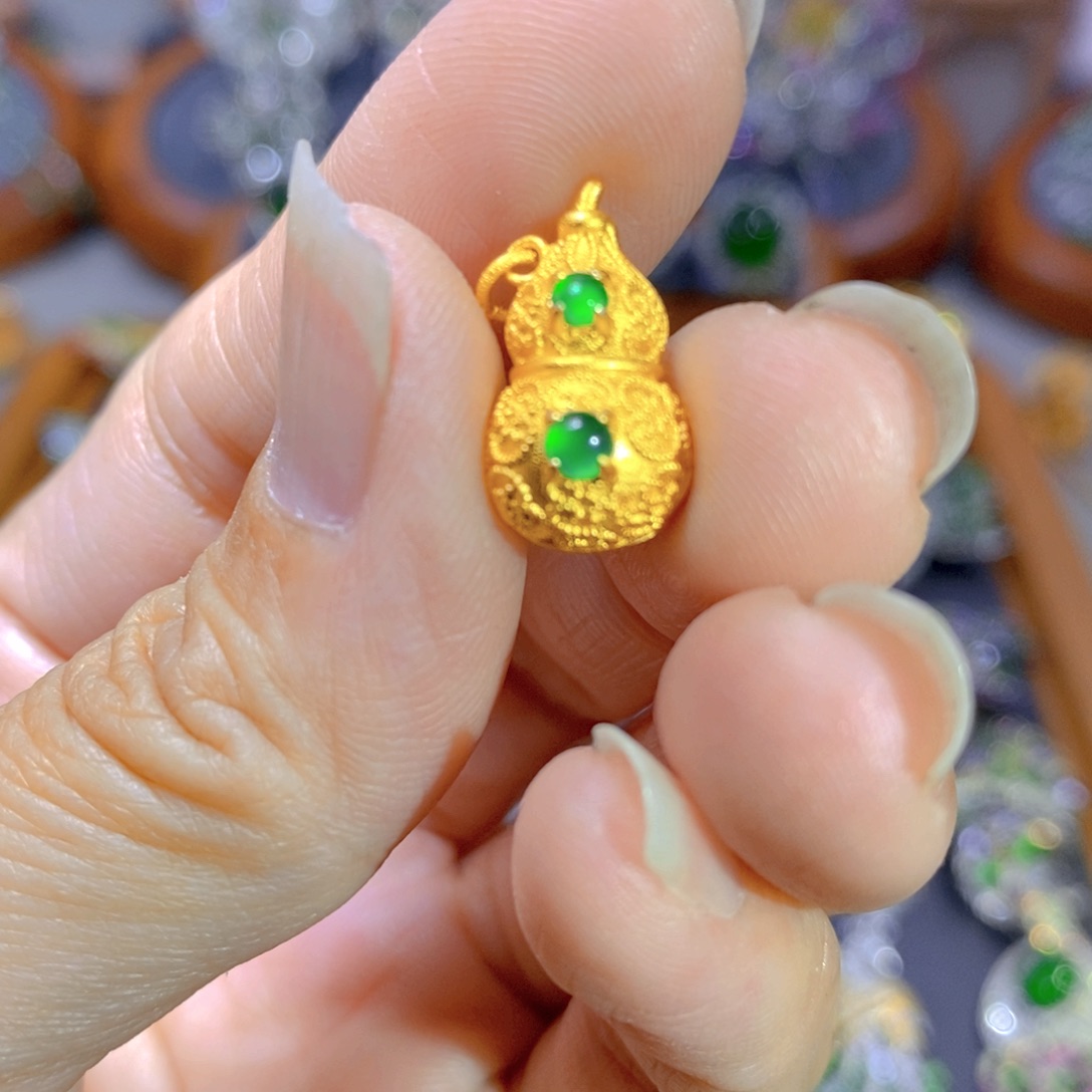 翡翠颈饰银S925镶嵌天然翡翠