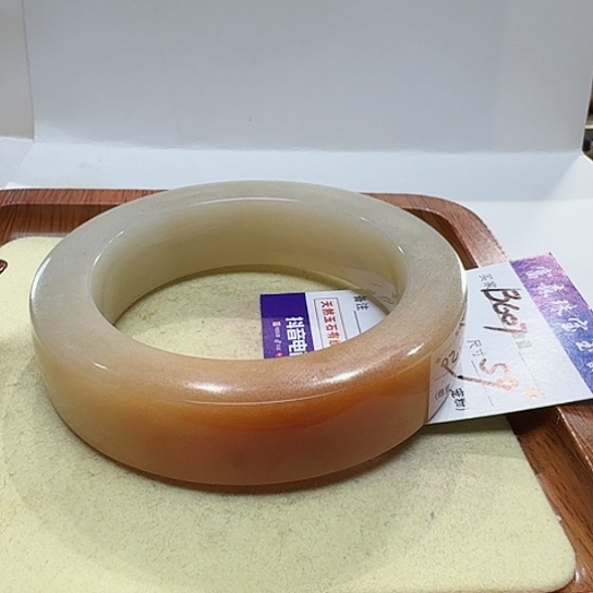 石英质玉手镯未镶嵌清*岩