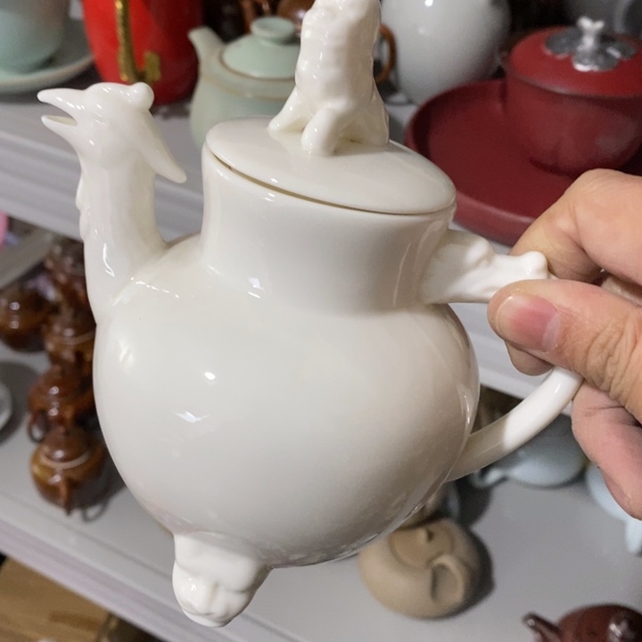 陶瓷艺术品及陶瓷壶
