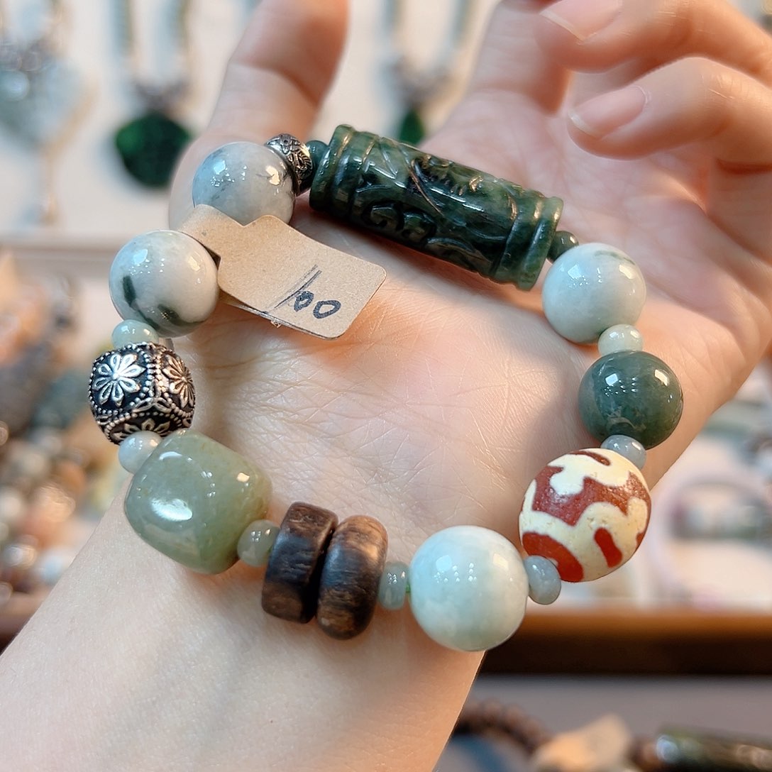 翡翠手链未镶嵌福利需包容