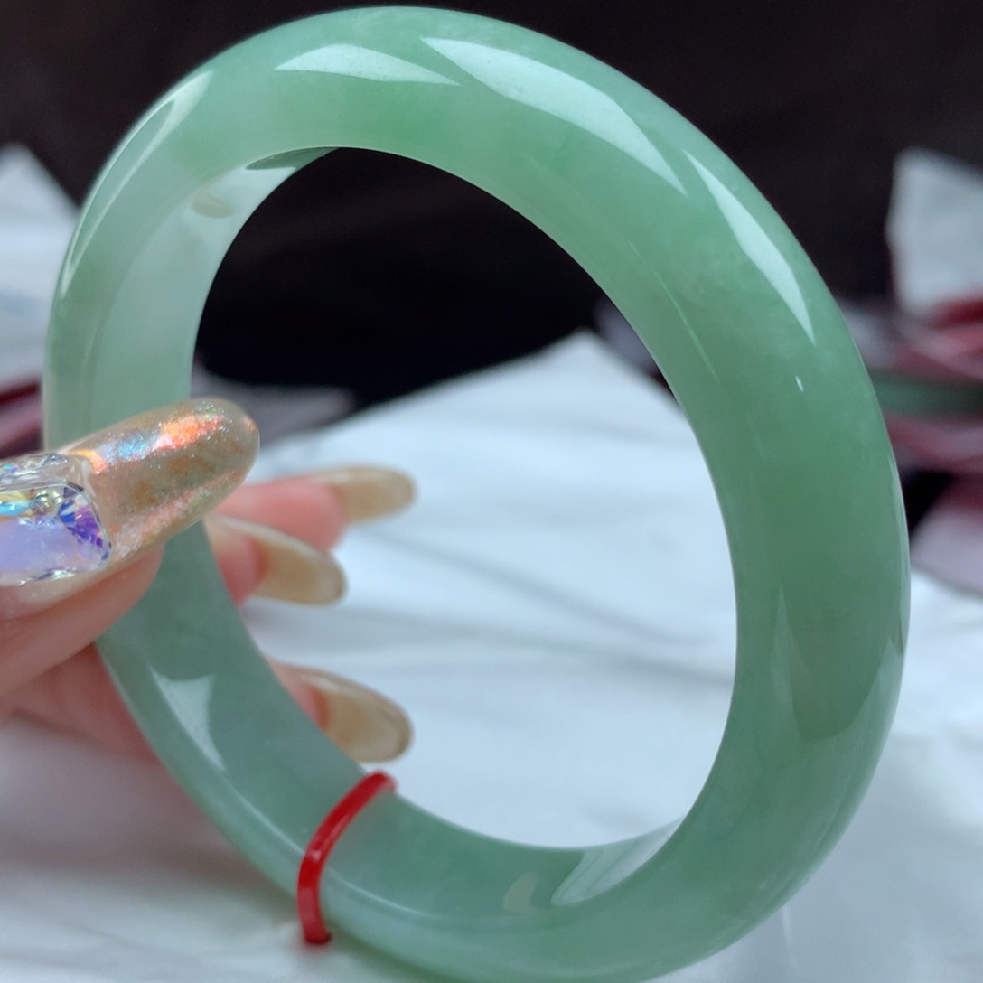 翡翠手镯未镶嵌96049，