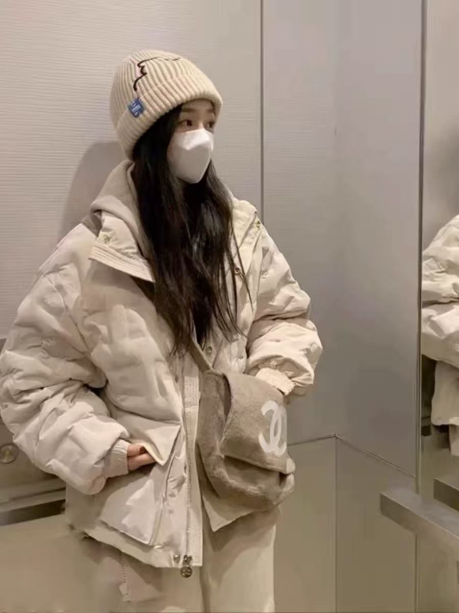 9902特大码300斤设计感小众韩版短款小个子厚外套服女冬ins