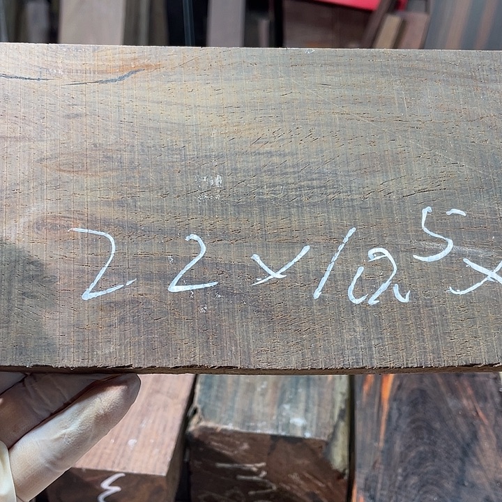 交趾黄檀（大红酸枝）