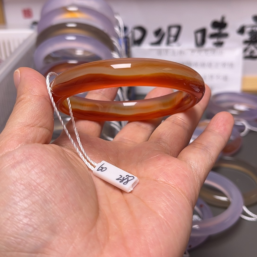 手镯玛瑙/玉髓未镶嵌60-21，卡灯牌漏20