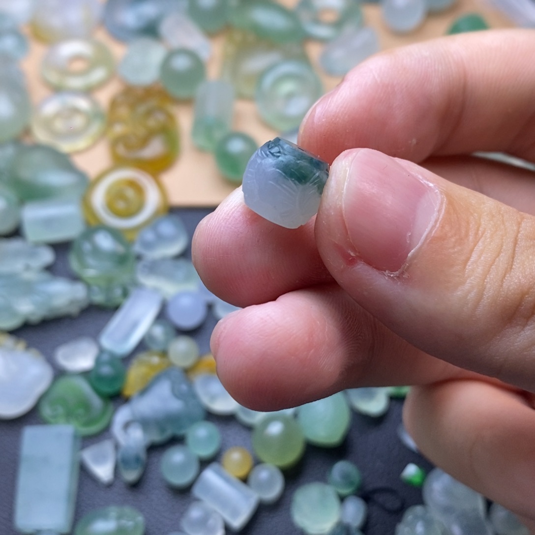 定制翡翠未镶嵌珠子