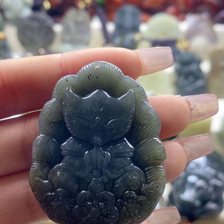 和田玉颈饰未镶嵌