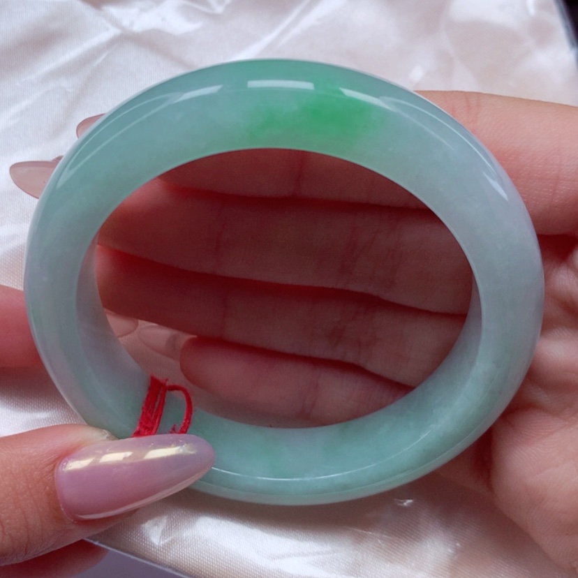 【闪购商品】翡翠手镯未镶嵌55圈