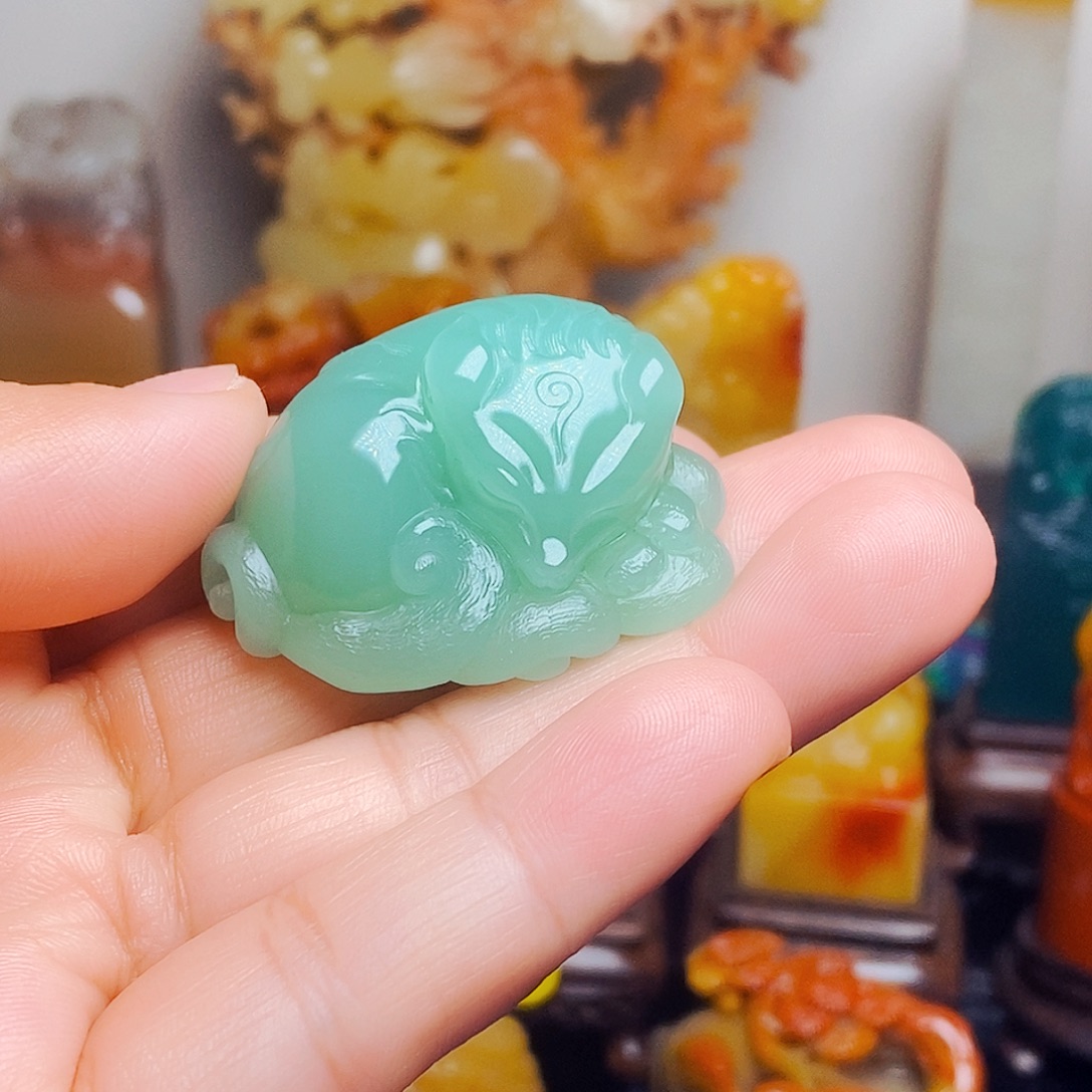修***性寿山石印石梅子青手件