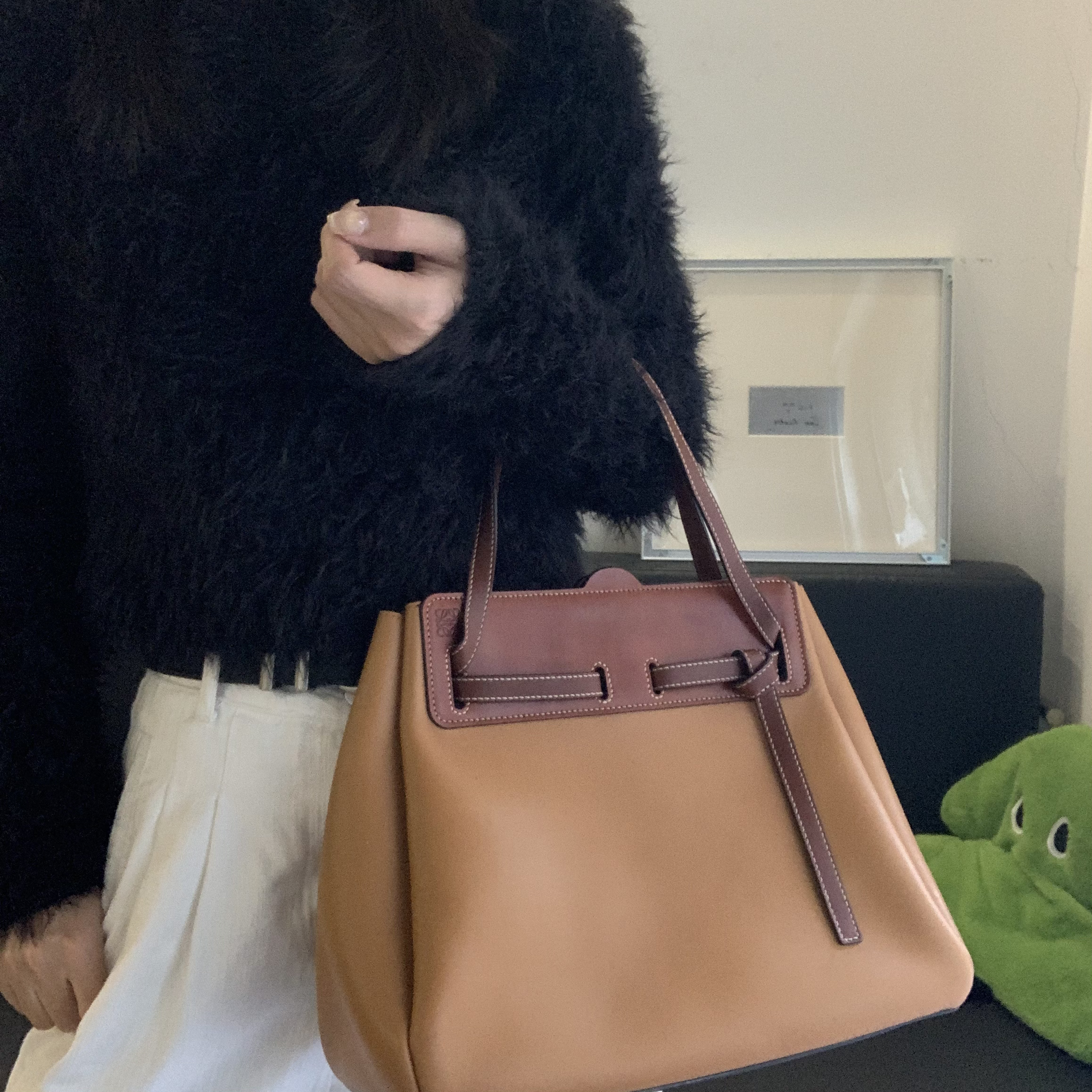 95新 LOEWE/罗意威 7 焦糖色全皮lazo手提包