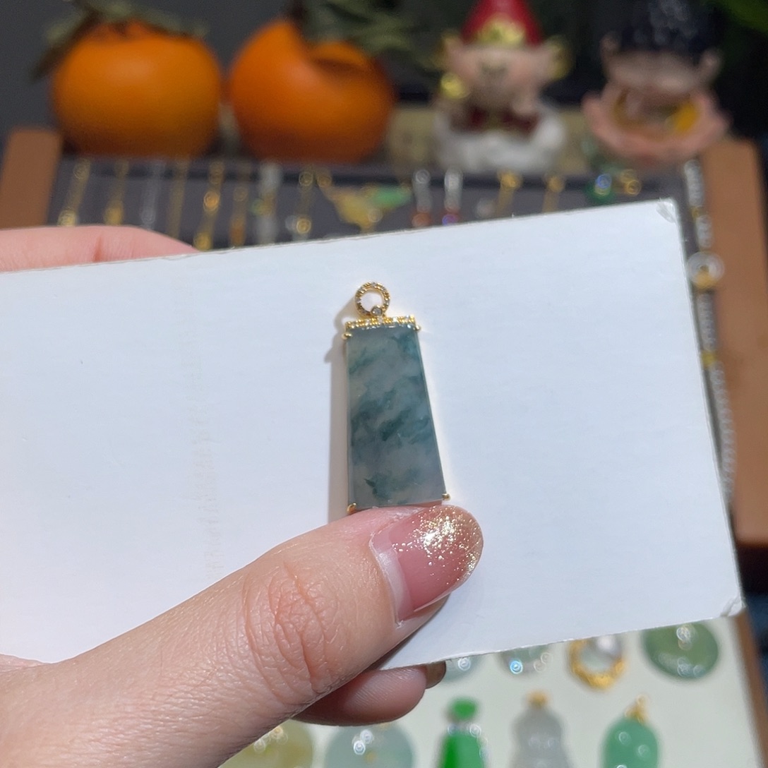 翡翠颈饰18K金镶嵌山水墨画 无事牌