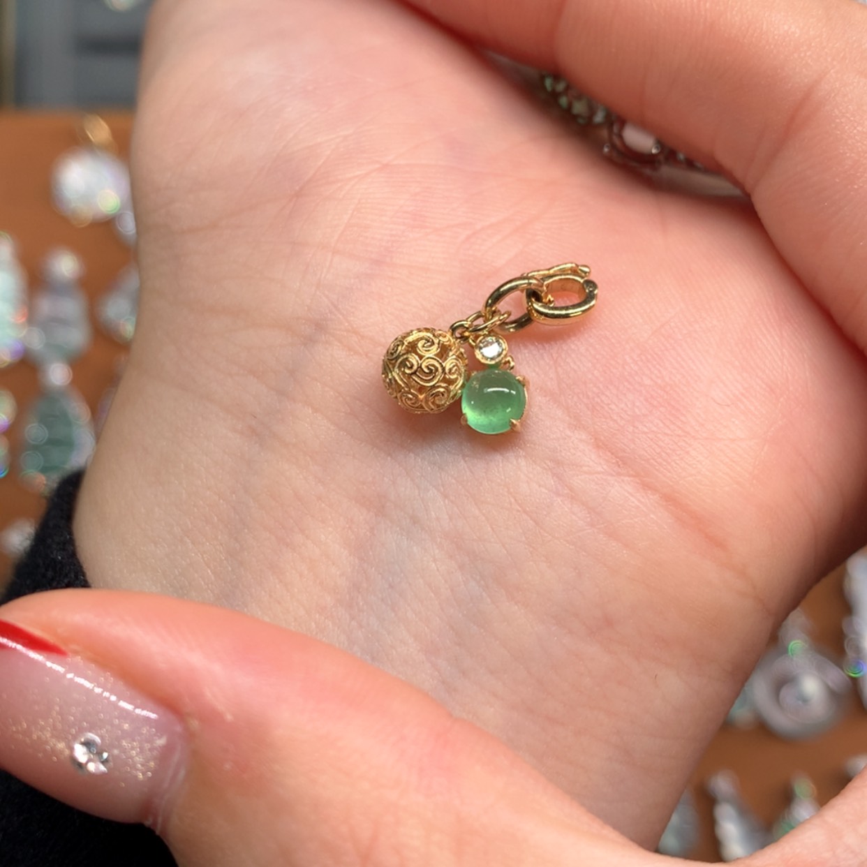 【闪购商品】翡翠颈饰18K金镶嵌吊坠