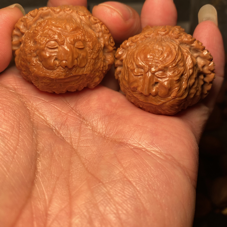 福利苏工核雕，纯手工核桃雕刻佛道双修一对个性十足，等待有缘人