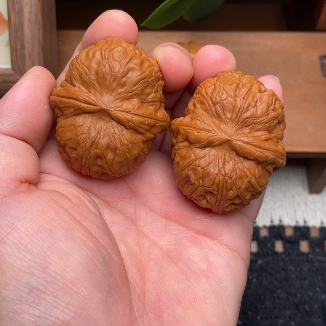 文玩核桃把件?**?元宝45