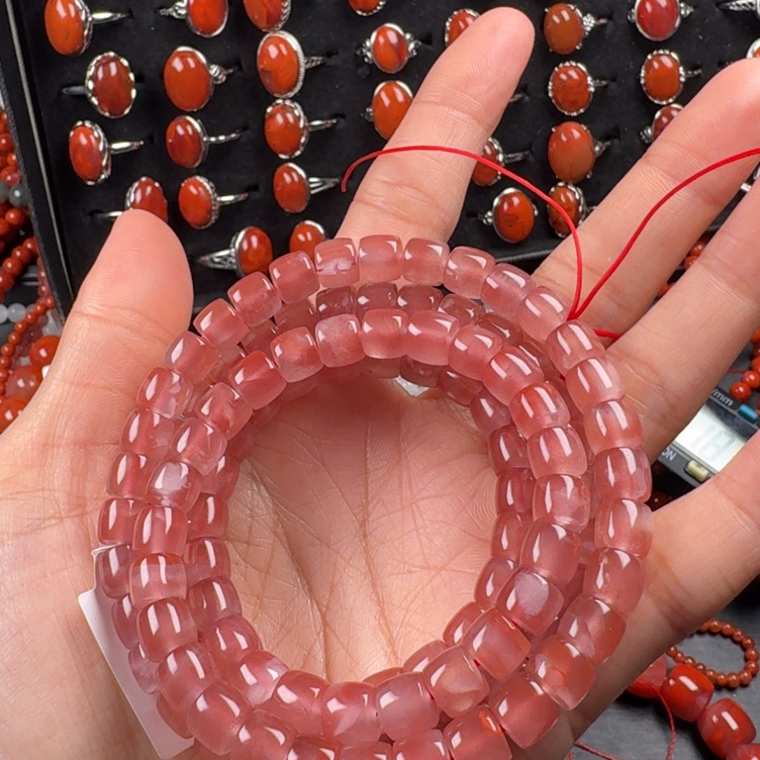 南红玛瑙未镶嵌珠宝奇石