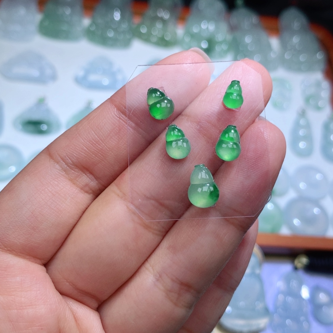 【闪购商品】翡翠颈饰未镶嵌葫芦