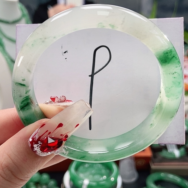 石英质玉手镯未镶嵌天然A货非洲翠手镯