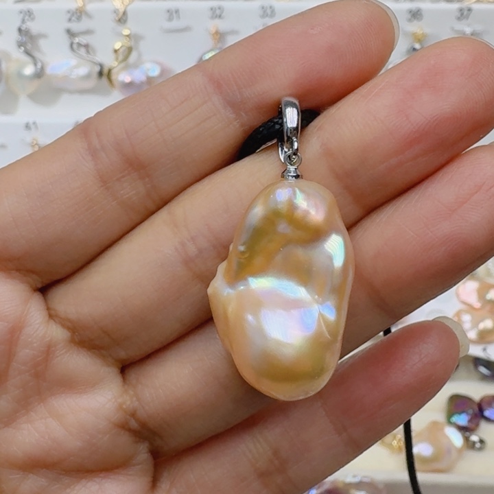 颈饰未镶嵌淡水珍珠