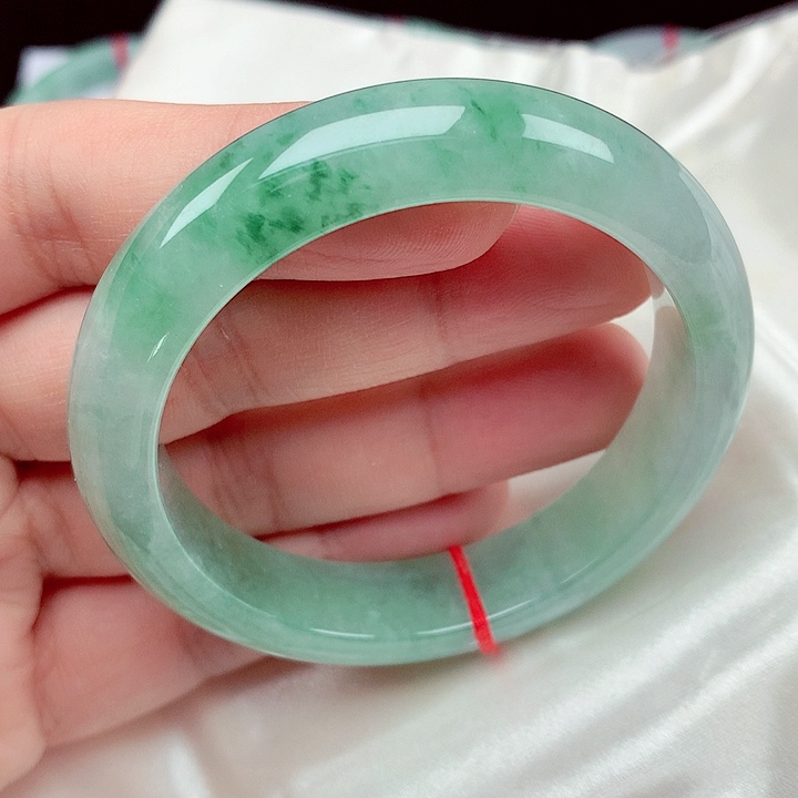 翡翠未镶嵌手镯55～56冰飘花正圈手镯