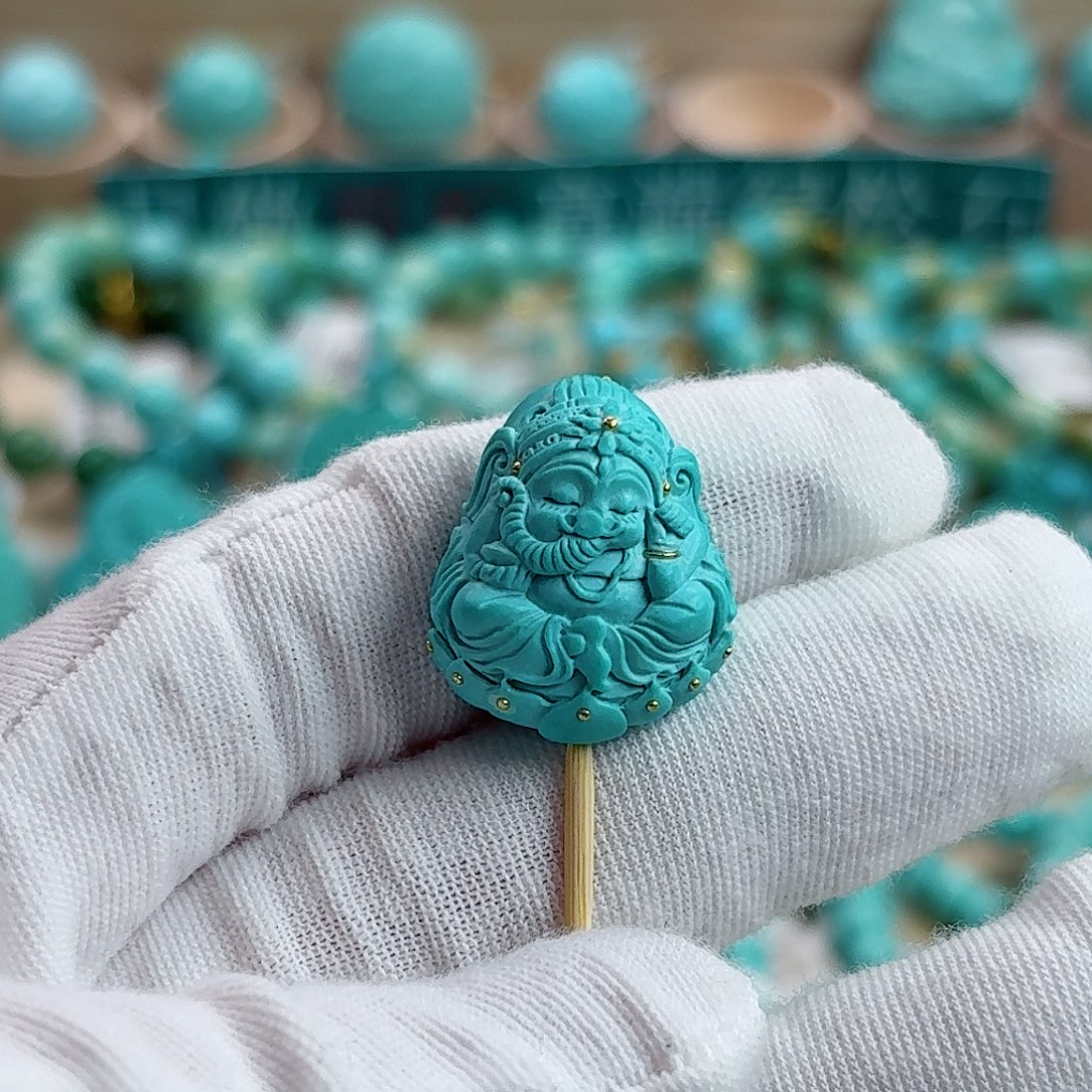 绿松石未镶嵌珠宝奇石