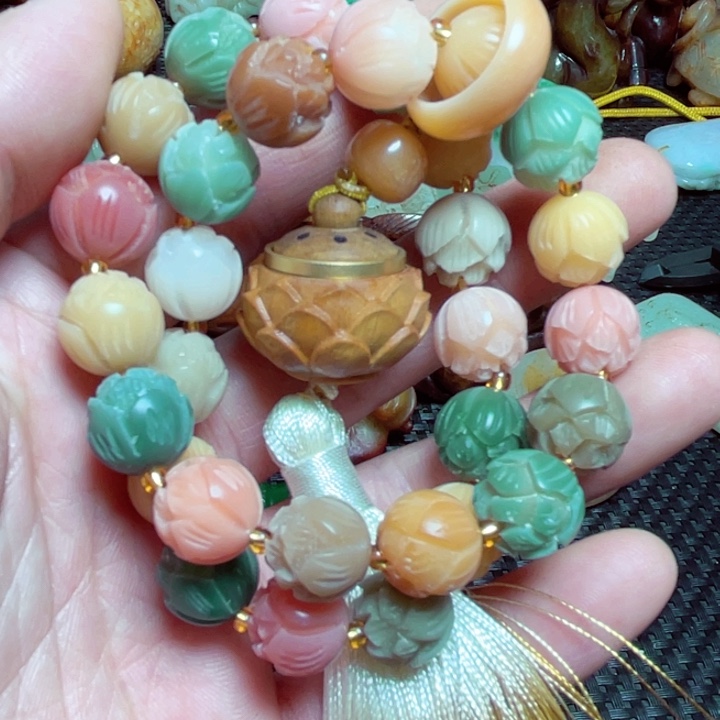 滴血莲花菩提吊坠