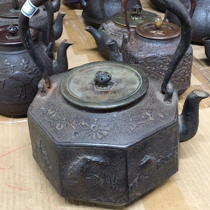 龙文堂岛造八方壶