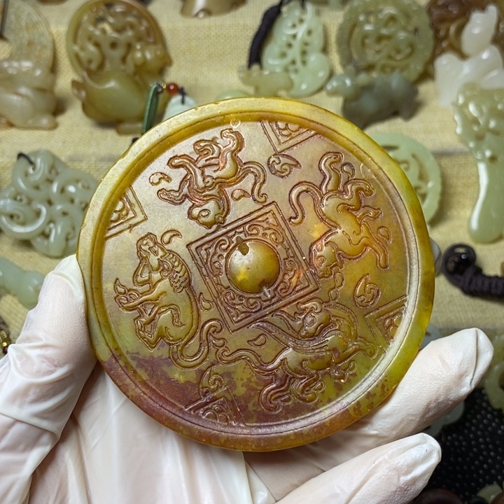 和田玉挂件未镶嵌