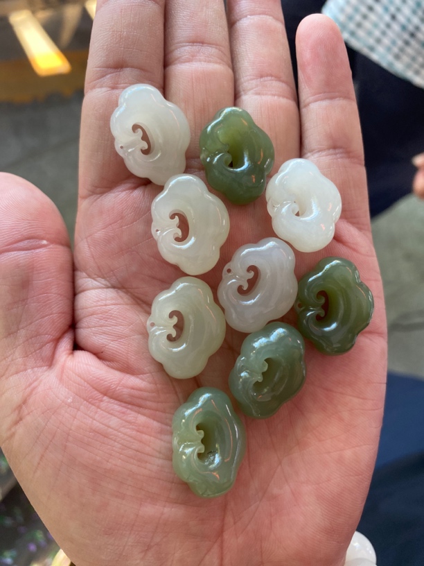 和田玉青海料如意锁宽度22.8。多样性发其一